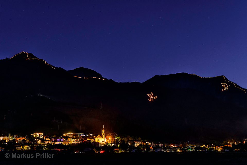 Bergfeuer Zwischentoren Richtung Lermoos